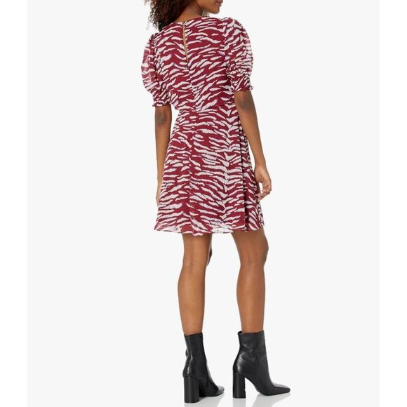 Pretty Lady Red Dress Vince Camuto Size 4 NWT - Picture 2 of 8